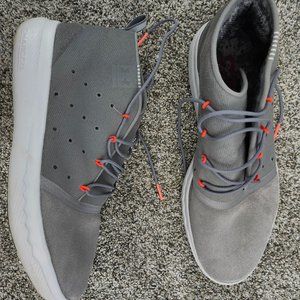 UA UNDER ARMOUR GRAY SUEDE& CANVAS CASUAL KICKS SIZE 9.5